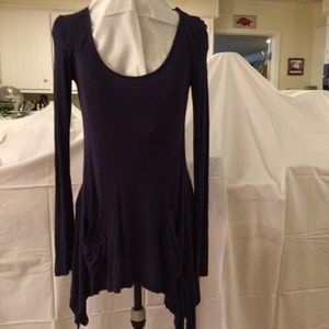 Navy blue knit long sleeve, handkerchief hem, pockets, size 12